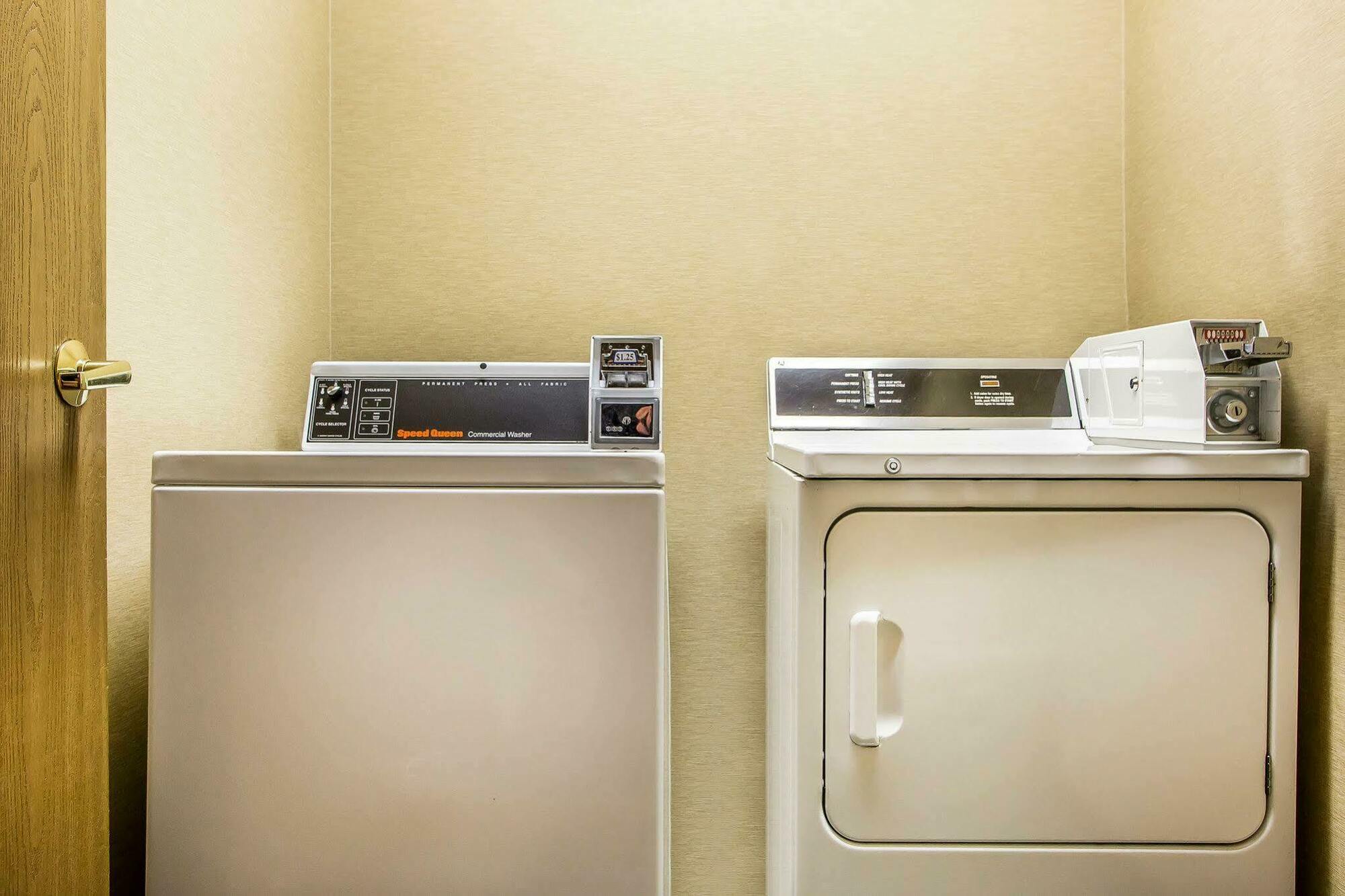 Quality Inn Greenville North Экстерьер фото